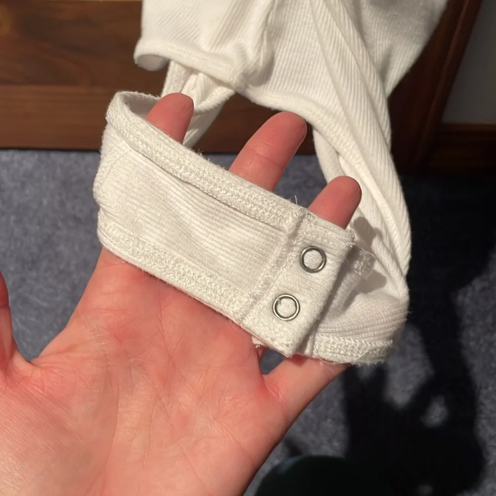 Hollister White Bodysuit - Good Used Condition - Some Piling - Small - Shelf Bra - Picture 4 of 5